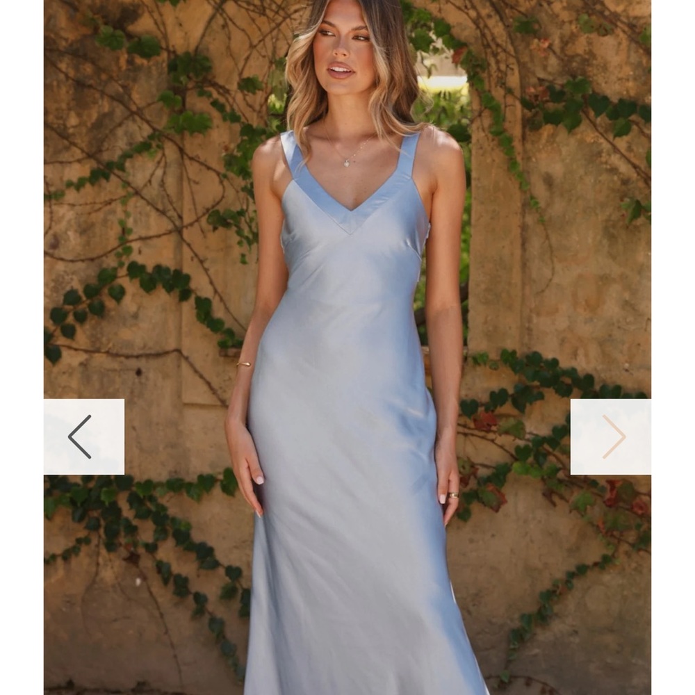 Elegant Blue Sleeveless Dress
